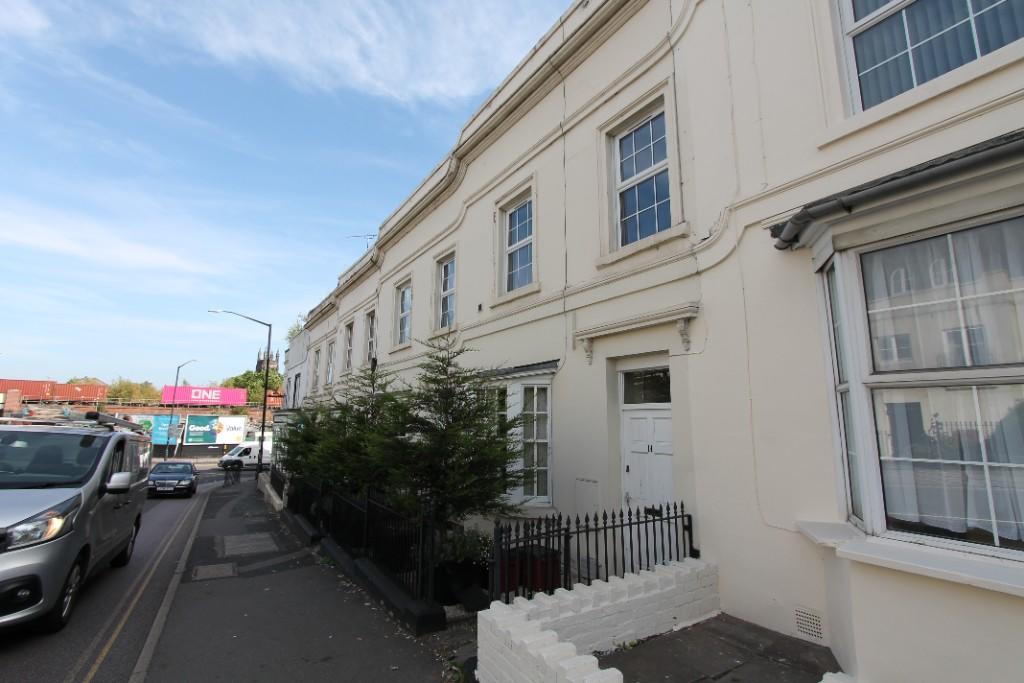 5 bed Mid Terraced House for rent in Whitnash. From Belvoir - Leamington Spa