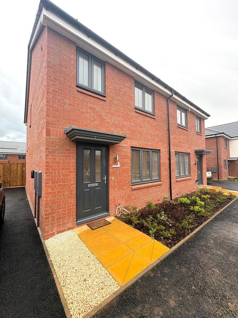 3 bed Semi Detached for rent in . From Belvoir - Leamington Spa