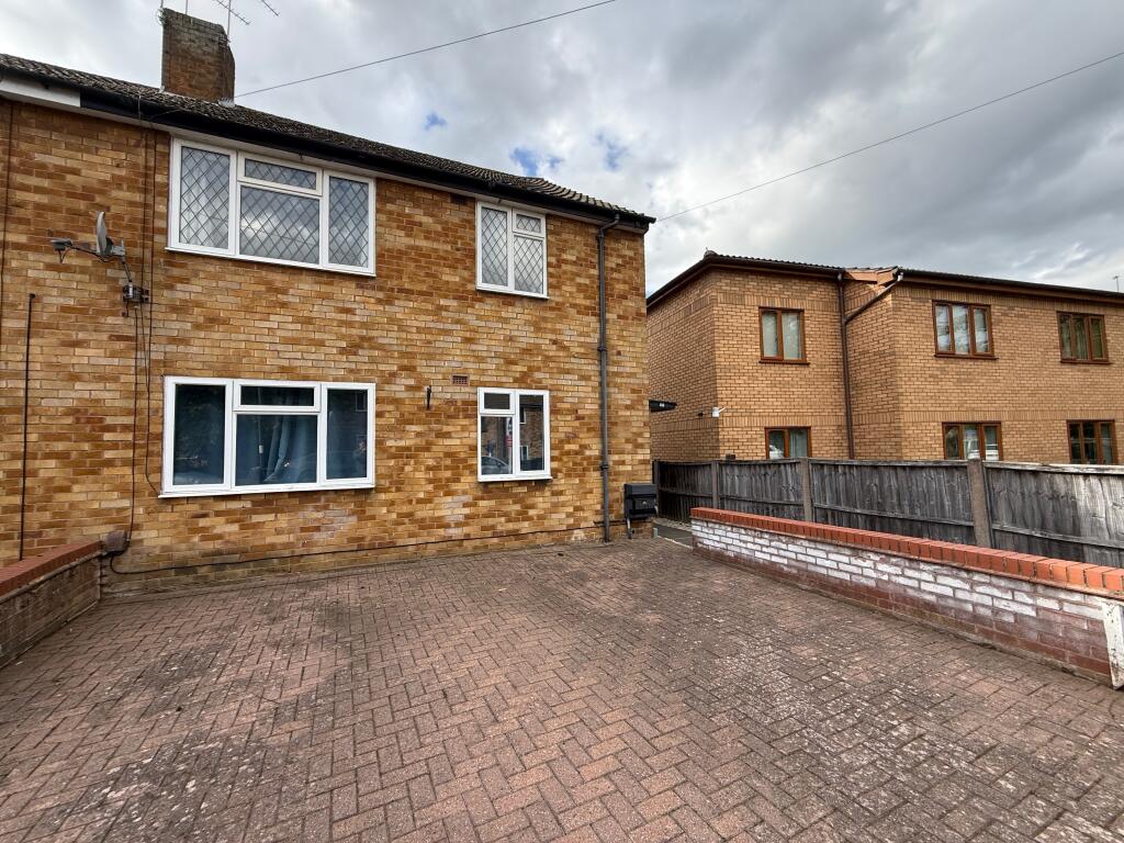 2 bed House (unspecified) for rent in Royal Leamington Spa. From Belvoir - Leamington Spa 2 bed House (unspecified) for rent in Royal Leamington Spa. From Belvoir - Leamington Spa