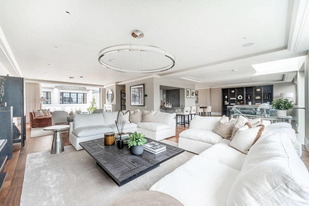 3 bed 1st Floor Flat for rent in Kensington. From Berkeley & Woods - London