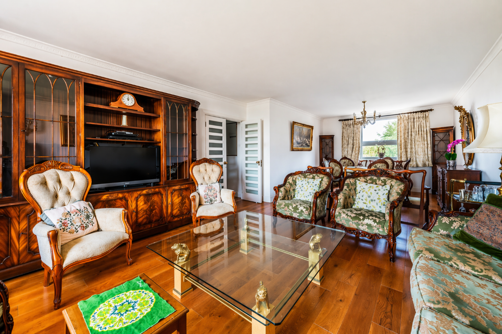 3 bed 1st Floor Flat for rent in Kensington. From Berkeley & Woods - London