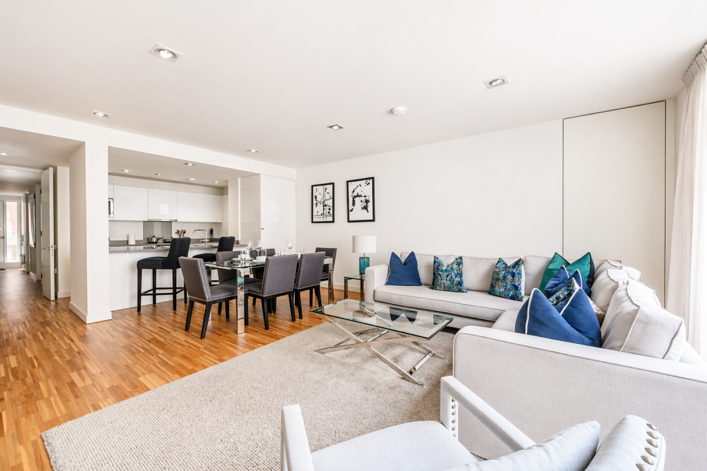 2 bed 1st Floor Flat for rent in Chelsea. From Berkeley & Woods - London