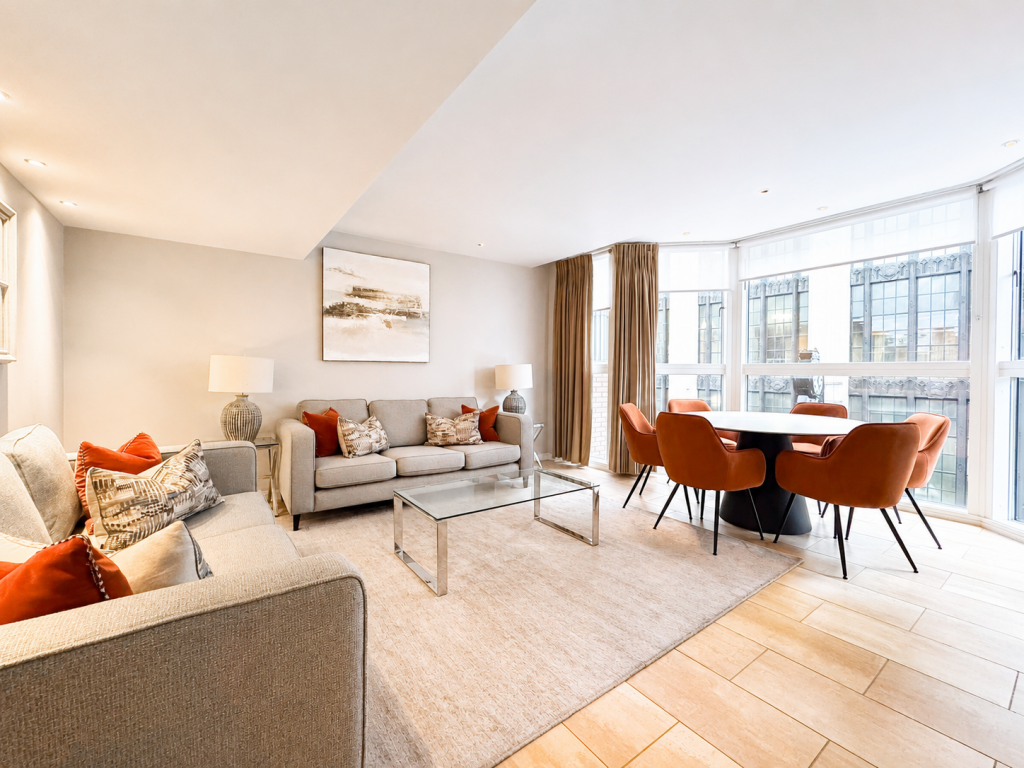 2 bed 1st Floor Flat for rent in Kensington. From Berkeley & Woods - London