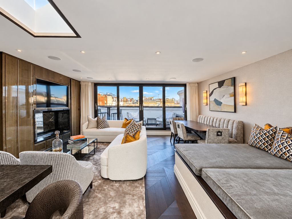 3 bed Penthouse for rent in Kensington. From Berkeley & Woods - London