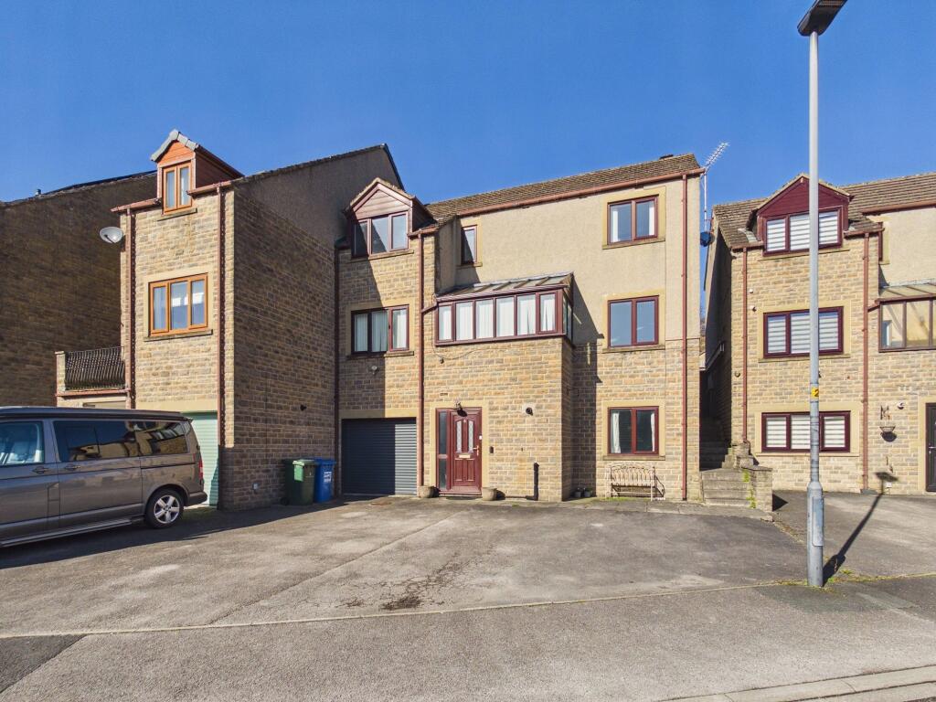 4 bed Semi Detached for rent in Skipton. From Belvoir - Skipton 4 bed Semi Detached for rent in Skipton. From Belvoir - Skipton