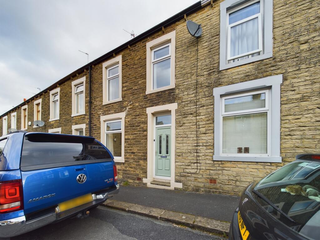 2 bed Mid Terraced House for rent in Earby. From Belvoir - Skipton 2 bed Mid Terraced House for rent in Earby. From Belvoir - Skipton
