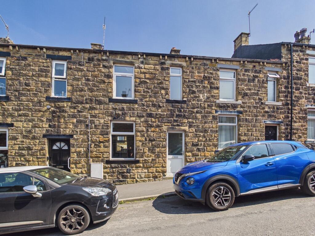 2 bed Mid Terraced House for rent in Skipton. From Belvoir - Skipton 2 bed Mid Terraced House for rent in Skipton. From Belvoir - Skipton