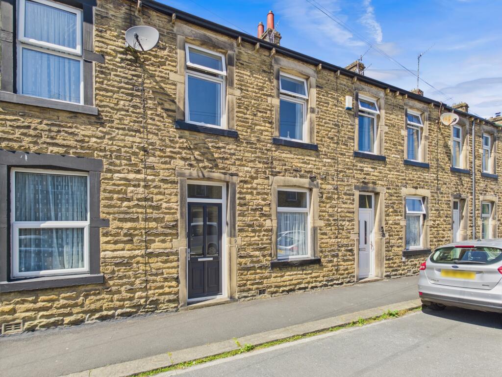 3 bed Mid Terraced House for rent in Skipton. From Belvoir - Skipton