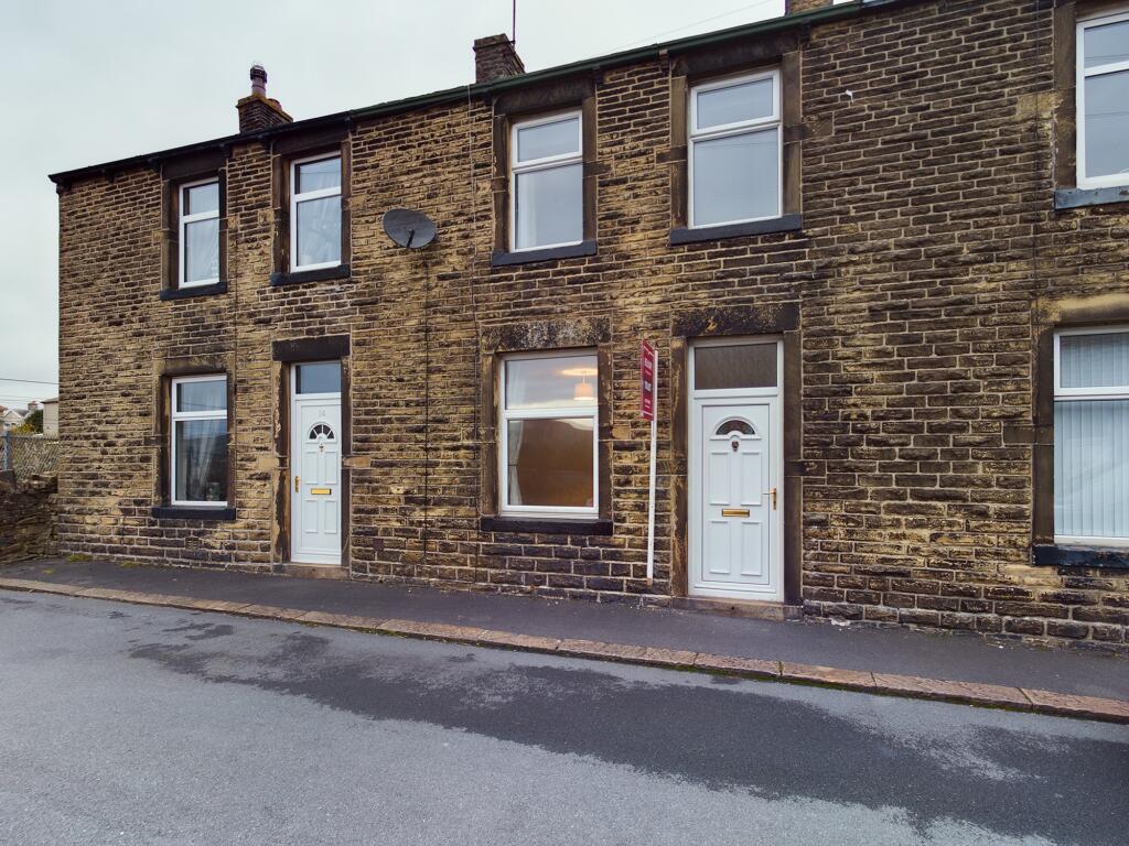 2 bed Mid Terraced House for rent in Skipton. From Belvoir - Skipton 2 bed Mid Terraced House for rent in Skipton. From Belvoir - Skipton
