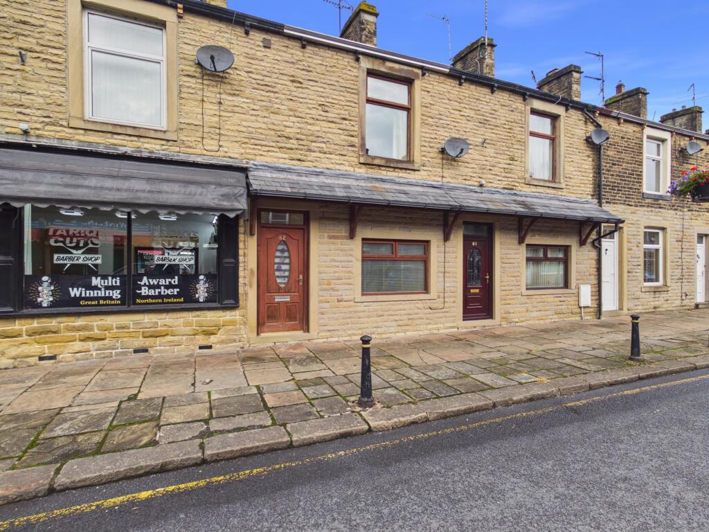 3 bed Mid Terraced House for rent in Earby. From Belvoir - Skipton 3 bed Mid Terraced House for rent in Earby. From Belvoir - Skipton