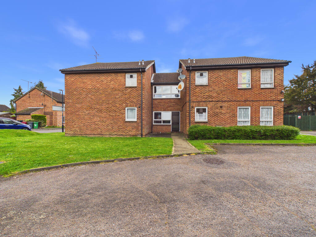 4 bed Apartment for rent in Slough. From Bonners & Babingtons - Marlow