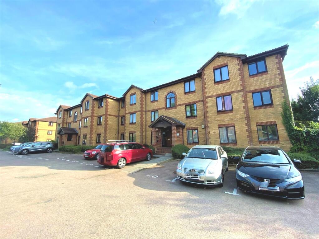 2 bed House (unspecified) for rent in Hitchambury. From Bonners & Babingtons - Marlow