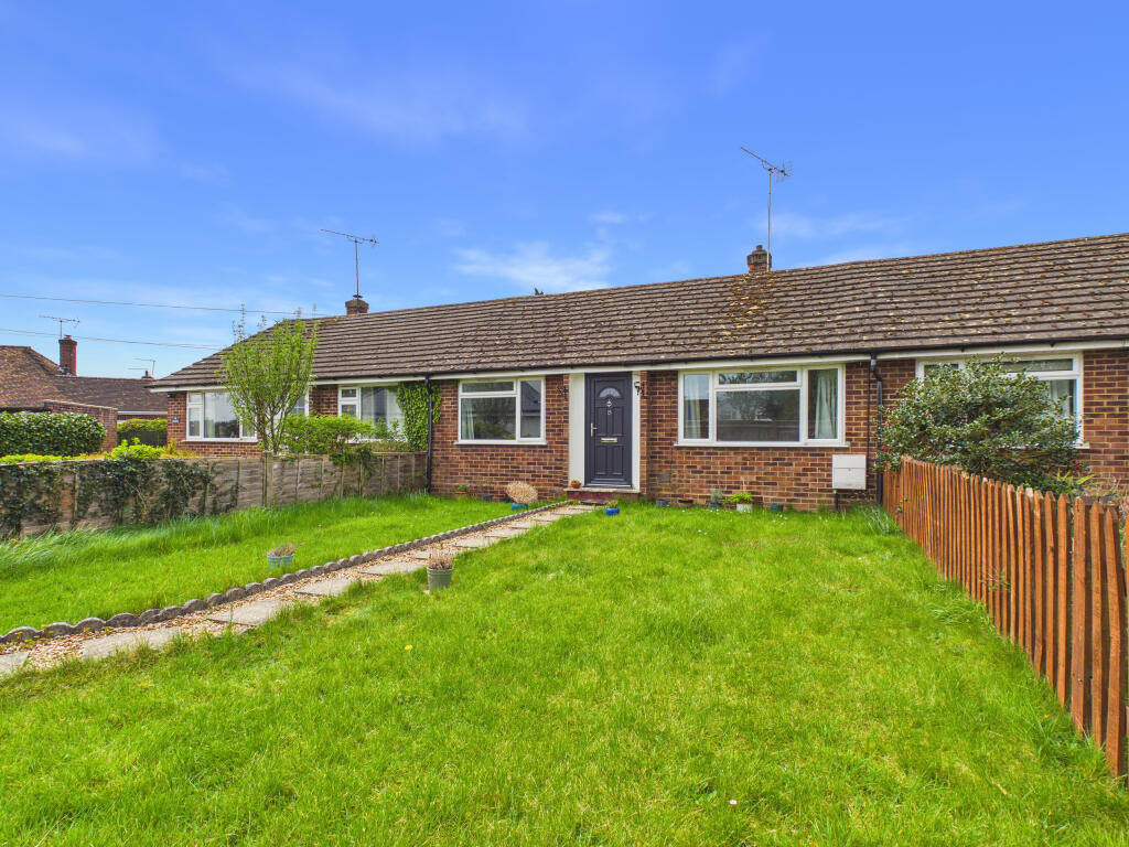 2 bed Bungalow for rent in Marlow. From Bonners & Babingtons - Marlow
