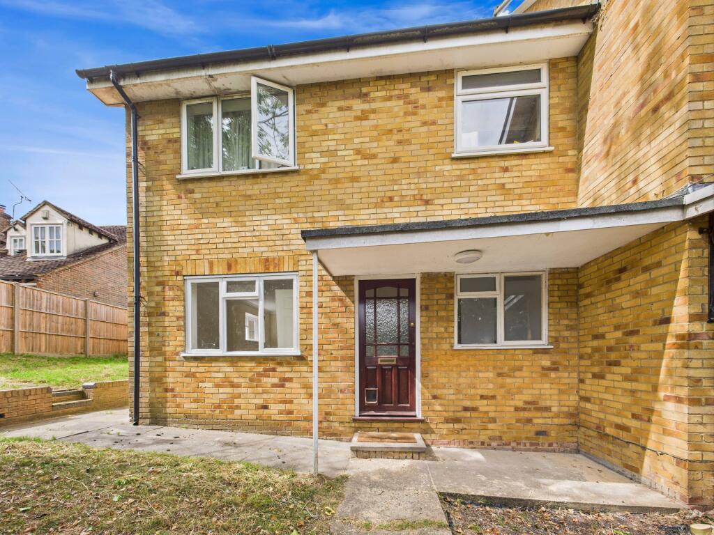 2 bed Annexe for rent in Wooburn Green. From Bonners & Babingtons - Marlow 2 bed Annexe for rent in Wooburn Green. From Bonners & Babingtons - Marlow