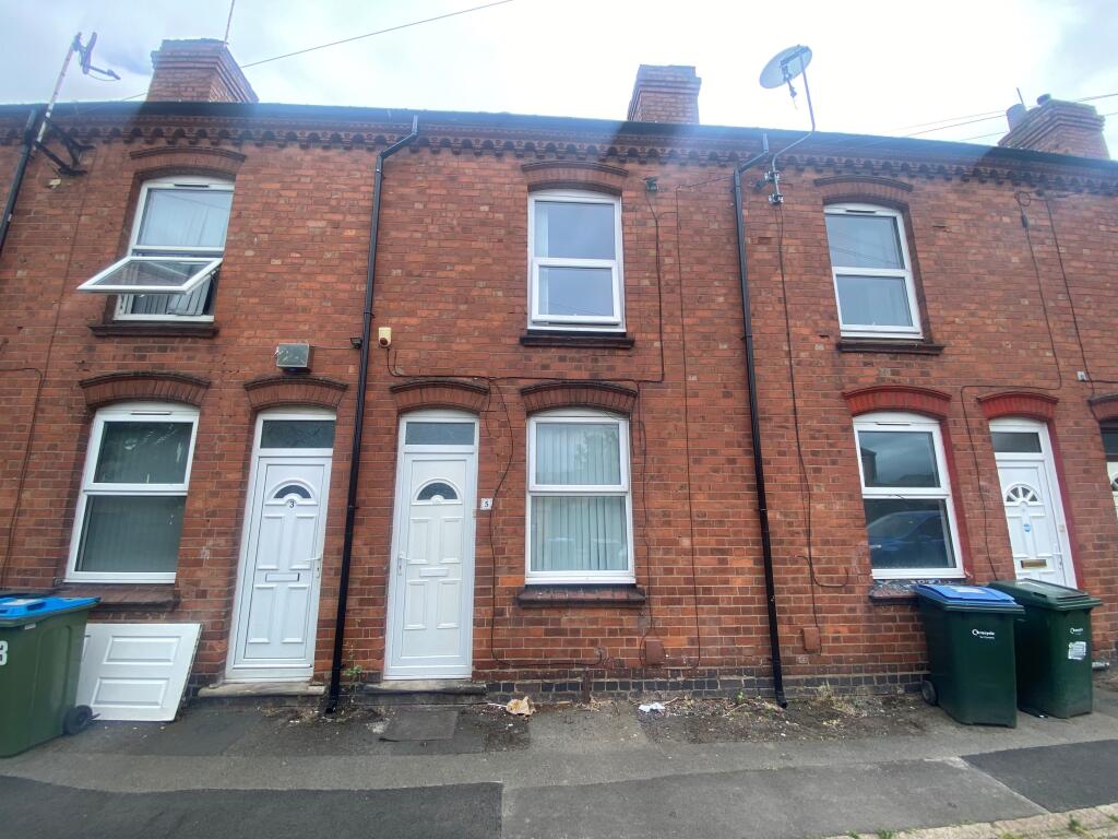 3 bed Mid Terraced House for rent in Coventry. From Belvoir - Coventry