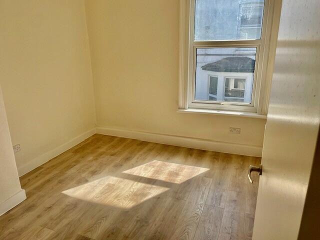 1 bed Flat for rent in Southend-on-Sea. From Berns & Co - West Hampstead
