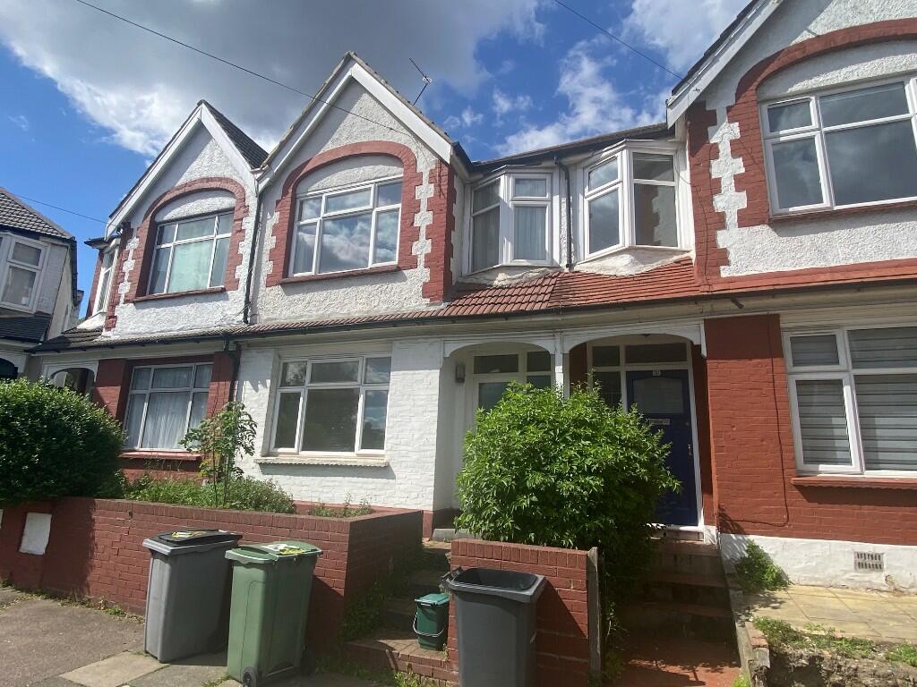 4 bed Mid Terraced House for rent in London. From Berns & Co - West Hampstead