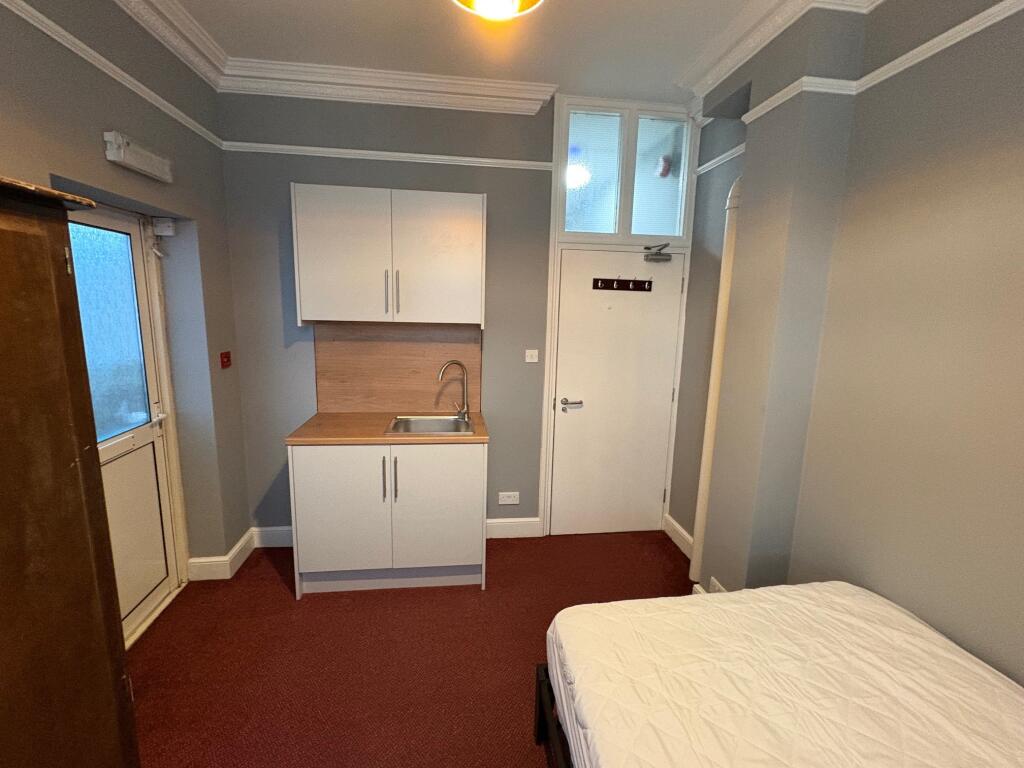 0 bed Studio for rent in Bushey. From Berns & Co - West Hampstead