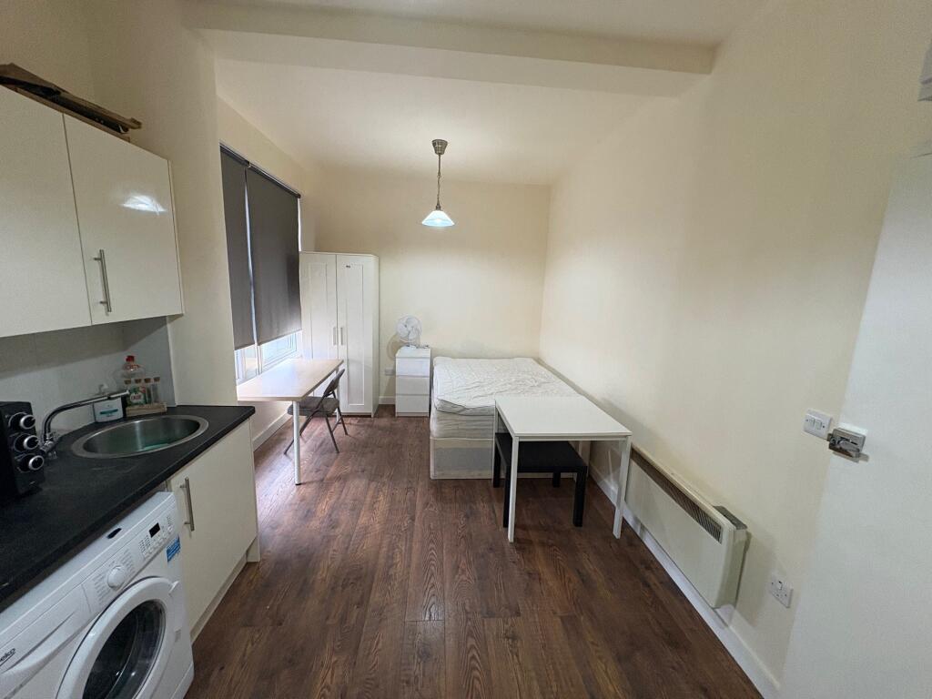 0 bed Studio for rent in Hendon. From Berns & Co - West Hampstead
