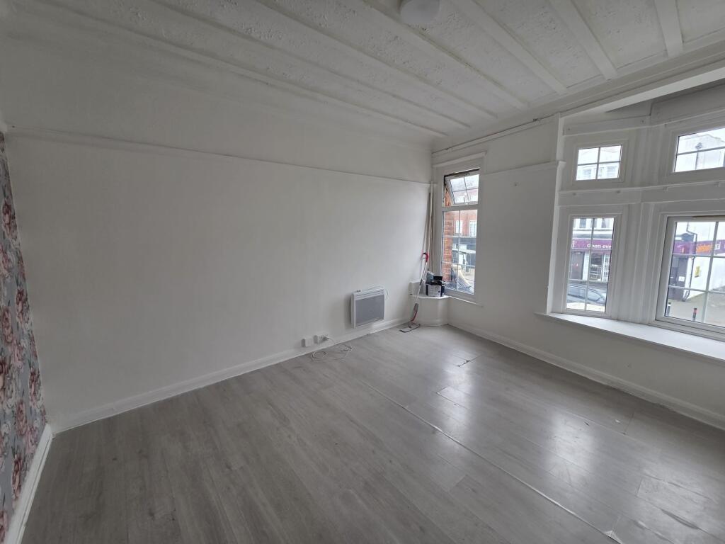 2 bed 1st Floor Flat for rent in Southend-on-Sea. From Berns & Co - West Hampstead