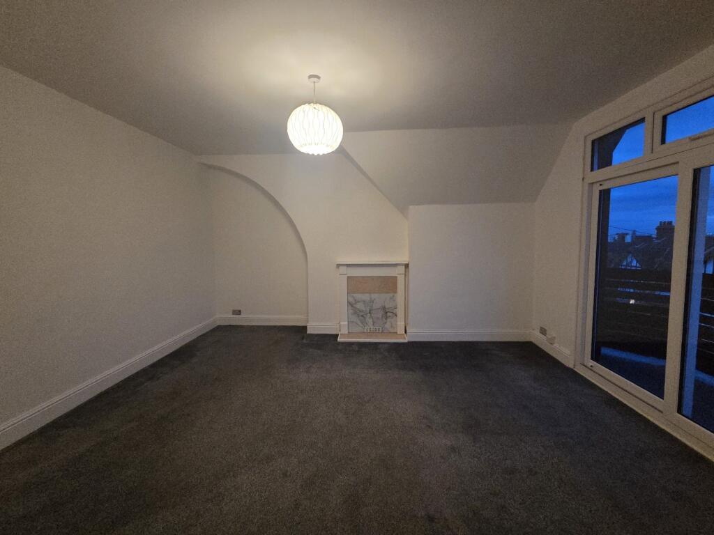 2 bed 1st Floor Flat for rent in Southend-on-Sea. From Berns & Co - West Hampstead