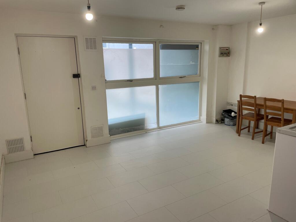 0 bed Studio for rent in Deptford. From Berns & Co - West Hampstead