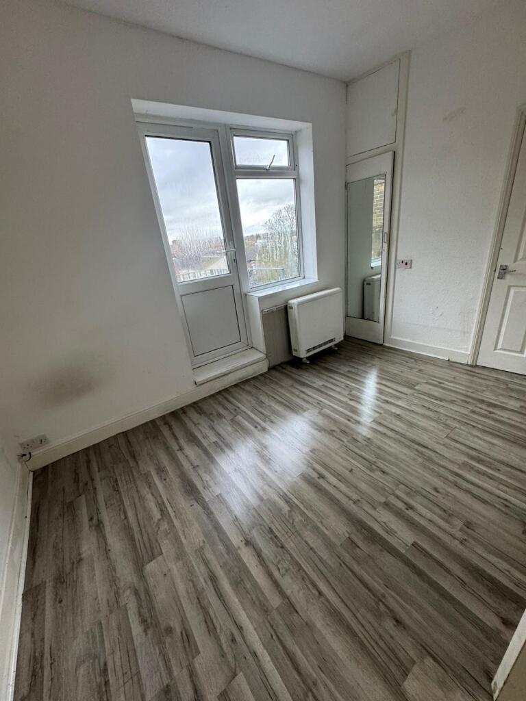 0 bed Studio for rent in Southend-on-Sea. From Berns & Co - West Hampstead