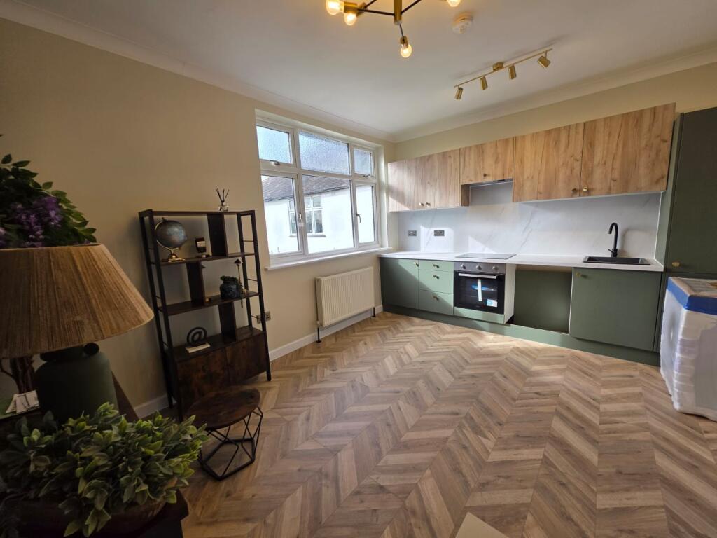 2 bed 1st Floor Flat for rent in Greenwich. From Berns & Co - West Hampstead