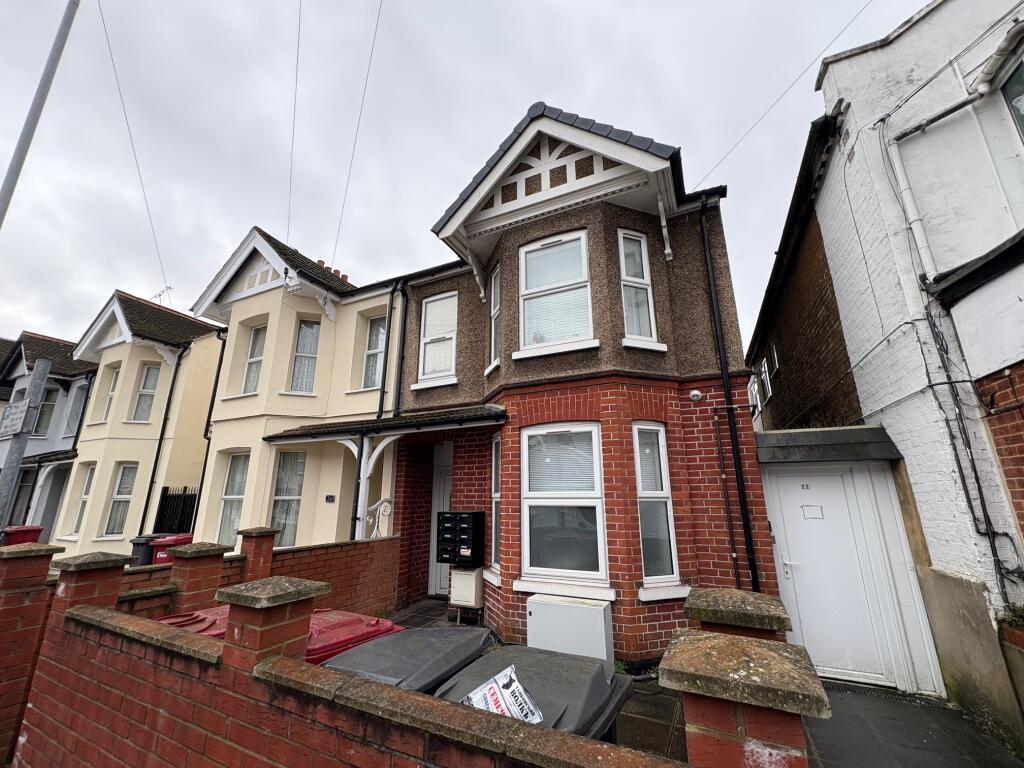 1 bed 1st Floor Flat for rent in Slough. From Berns & Co - West Hampstead 1 bed 1st Floor Flat for rent in Slough. From Berns & Co - West Hampstead