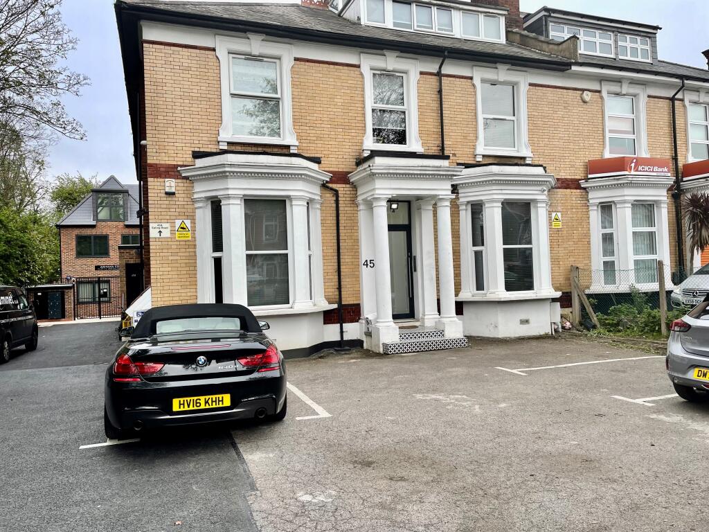 4 bed Studio for rent in Wembley. From Berns & Co - West Hampstead