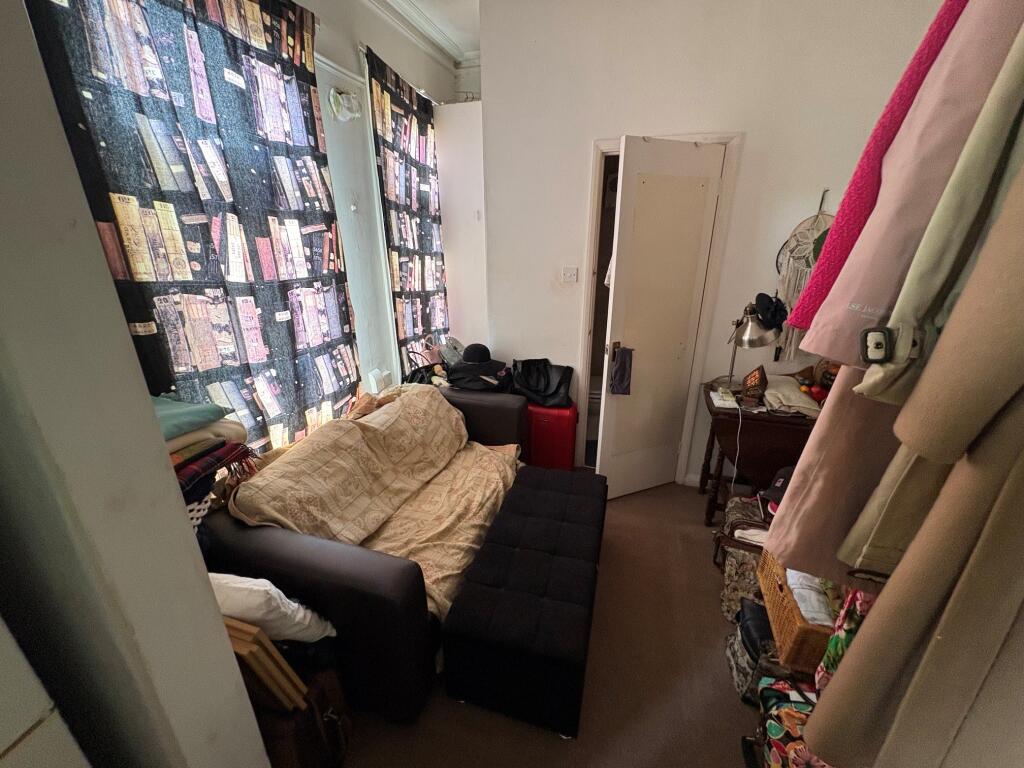 3 bed Studio for rent in London. From Berns & Co - West Hampstead