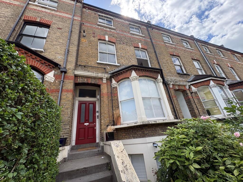 1 bed 1st Floor Flat for rent in Camden Town. From Berns & Co - West Hampstead