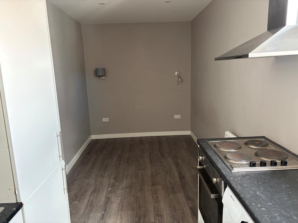 4 bed Studio for rent in Southend-on-Sea. From Berns & Co - West Hampstead