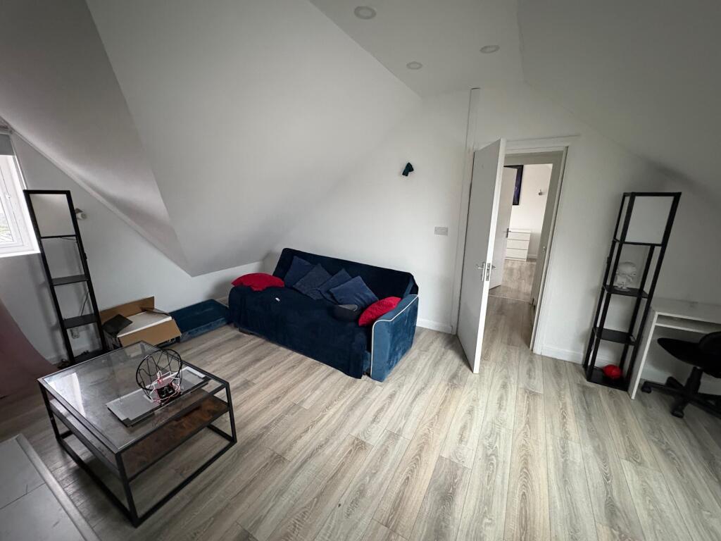 1 bed 1st Floor Flat for rent in Finchley. From Berns & Co - West Hampstead