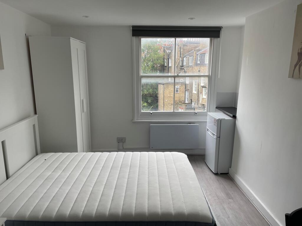 4 bed Studio for rent in London. From Berns & Co - West Hampstead