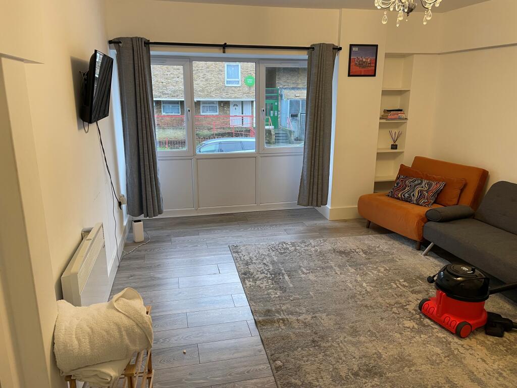 1 bed 1st Floor Flat for rent in Deptford. From Berns & Co - West Hampstead 1 bed 1st Floor Flat for rent in Deptford. From Berns & Co - West Hampstead