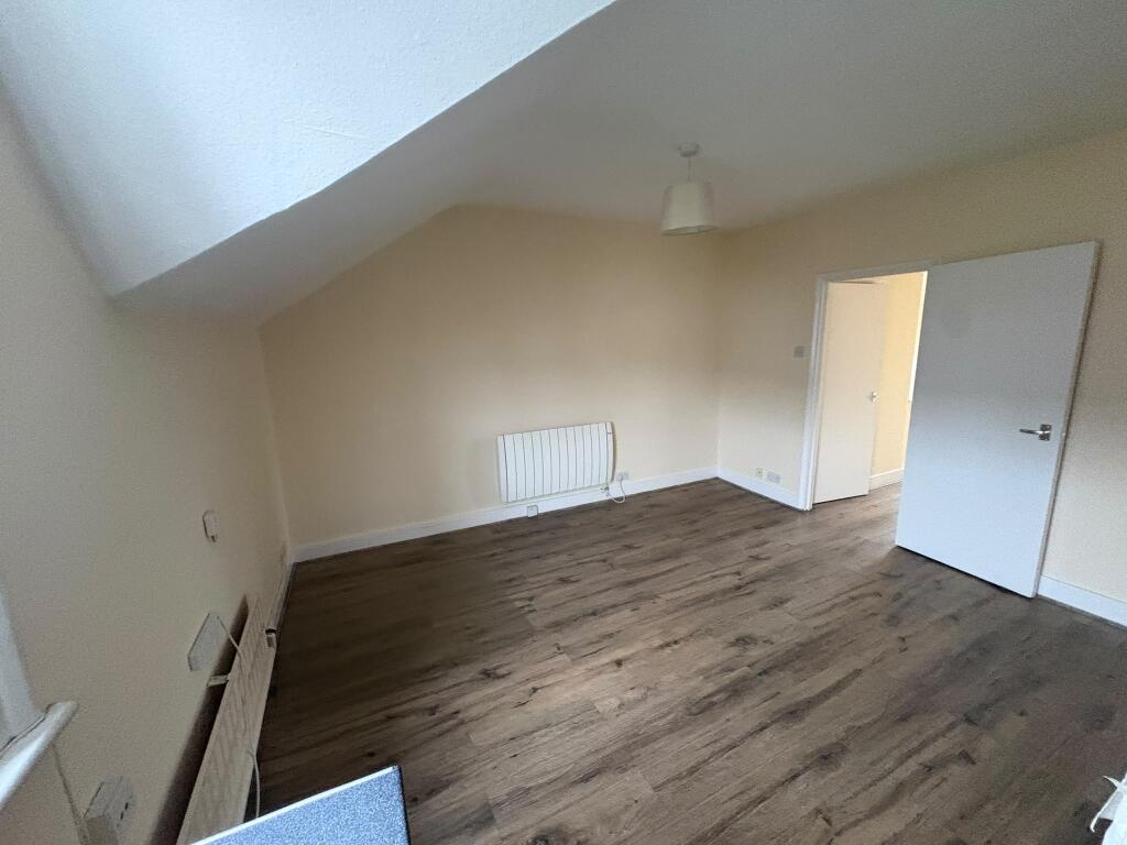 1 bed 1st Floor Flat for rent in Wood Green. From Berns & Co - West Hampstead