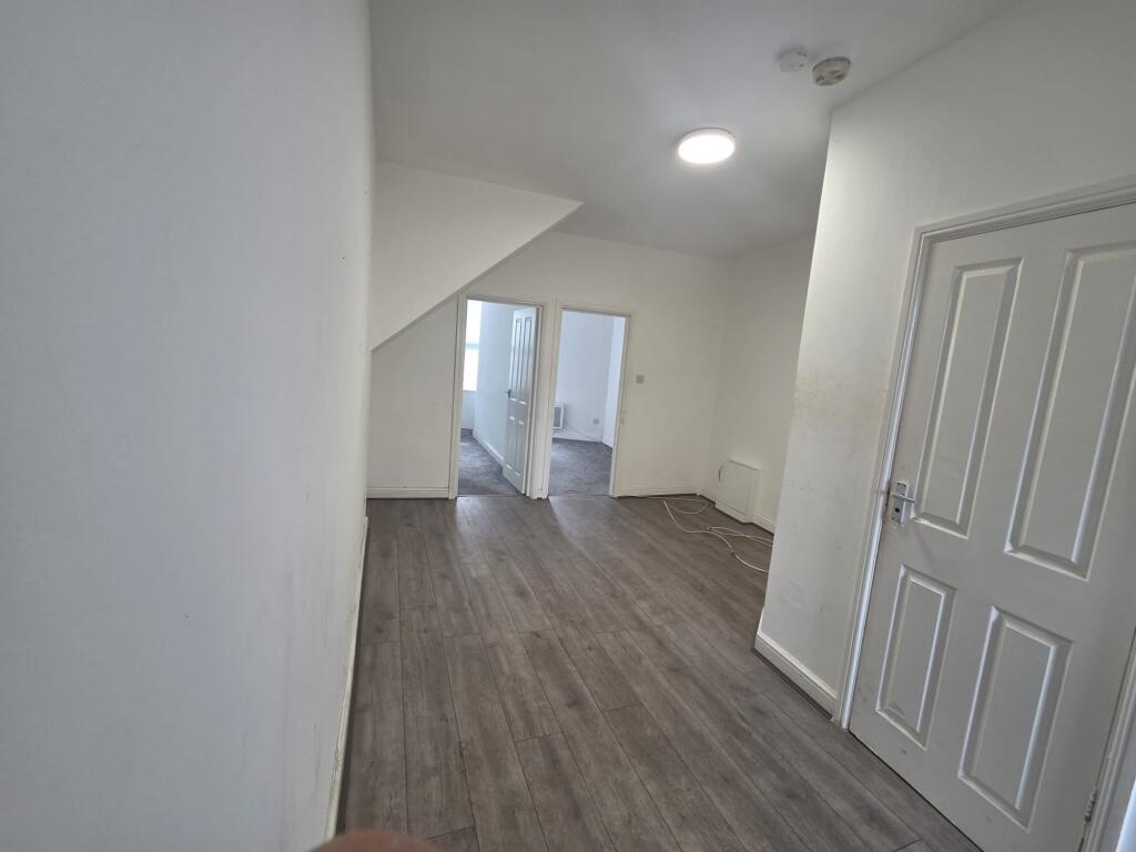 2 bed 1st Floor Flat for rent in Southend-on-Sea. From Berns & Co - West Hampstead