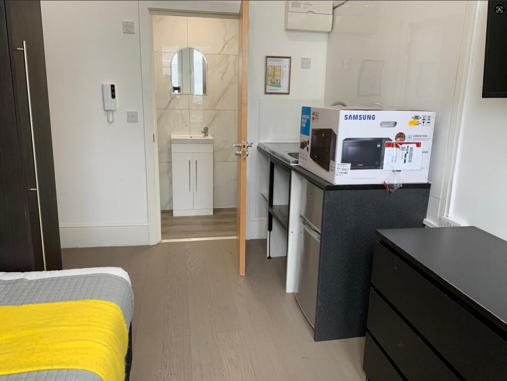 0 bed Studio for rent in Woolwich. From Berns & Co - West Hampstead