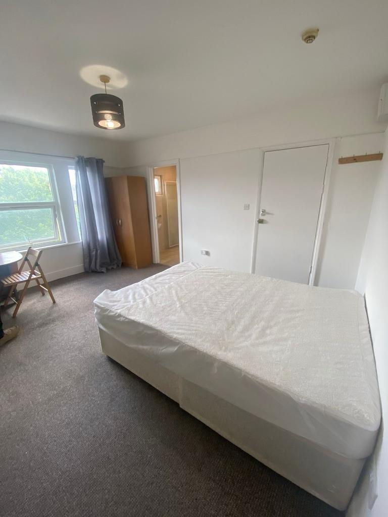 0 bed Studio for rent in Greenford. From Berns & Co - West Hampstead