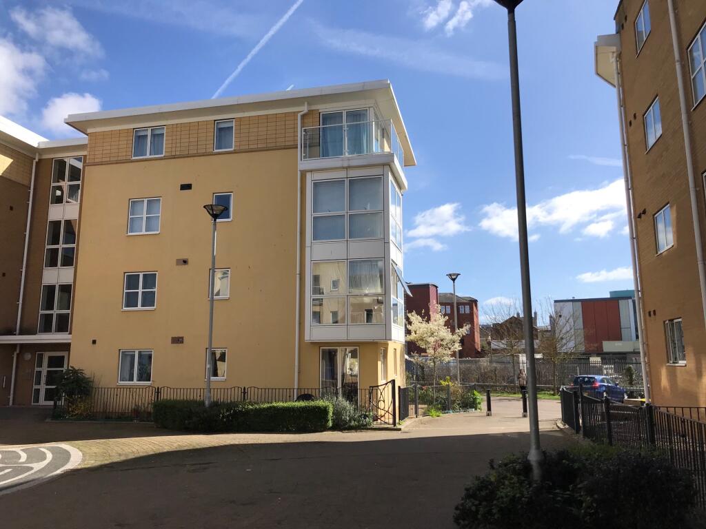 2 bed 1st Floor Flat for rent in Exeter. From Belvoir - Exeter