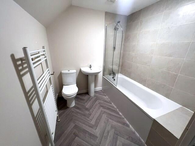 3 bed 1st Floor Flat for rent in East Kilbride. From Belvoir - Glasgow 3 bed 1st Floor Flat for rent in East Kilbride. From Belvoir - Glasgow