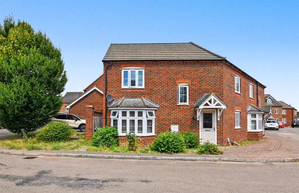 3 bed Semi Detached for rent in Ditton. From Bluebell Estates - Aylesford 3 bed Semi Detached for rent in Ditton. From Bluebell Estates - Aylesford