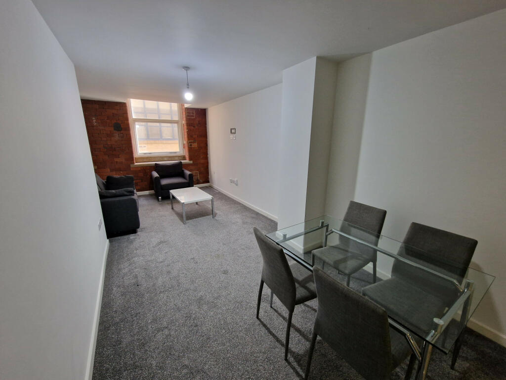 2 bed Apartment for rent in Bradford. From Biscayne Properties