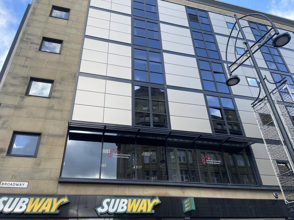 2 bed Apartment for rent in Bradford. From Biscayne Properties - Bradford