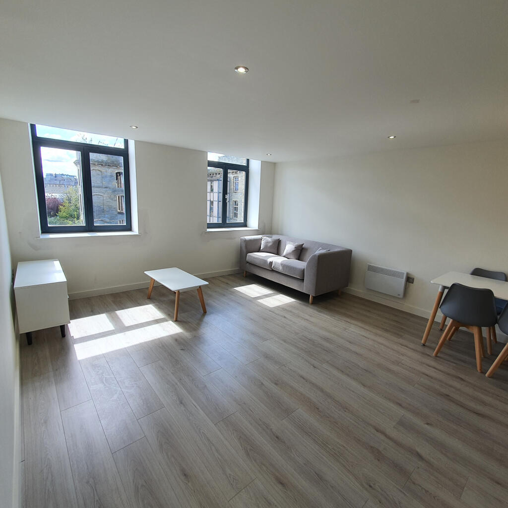 2 bed Apartment for rent in Bradford. From Biscayne Properties - Bradford