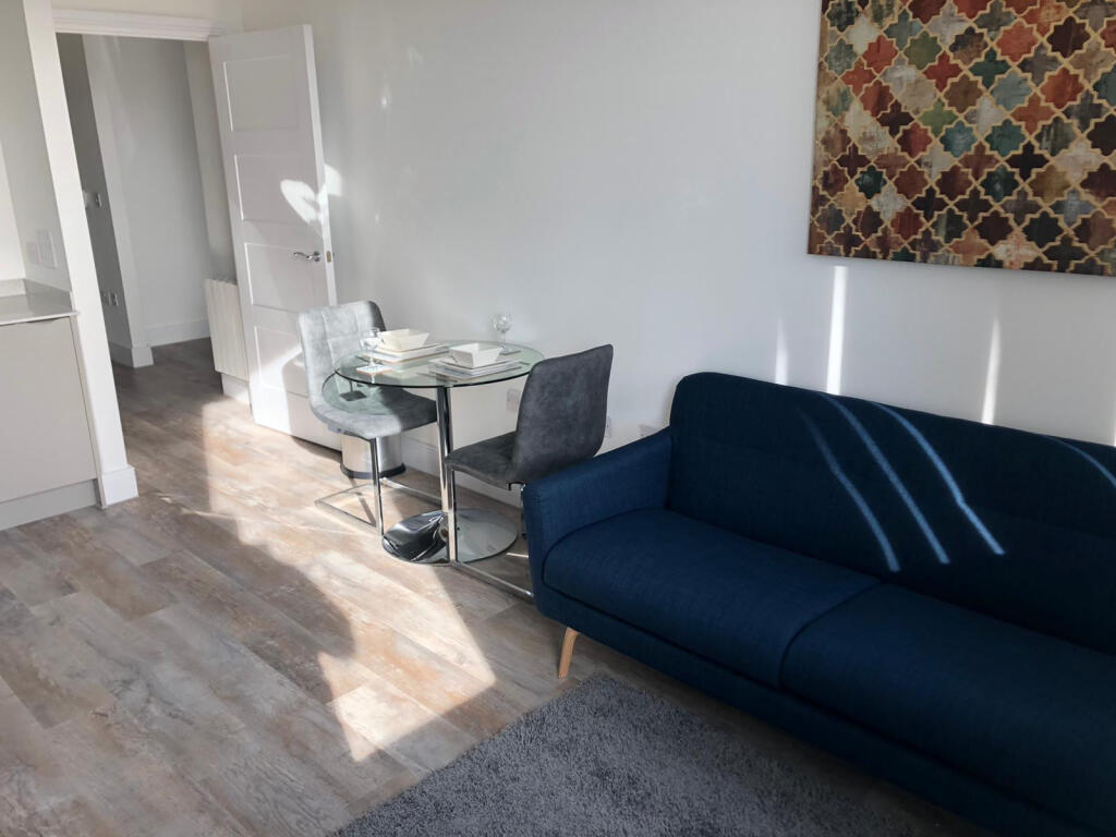 1 bed Apartment for rent in Bickenhill. From Biscayne Properties - Bradford