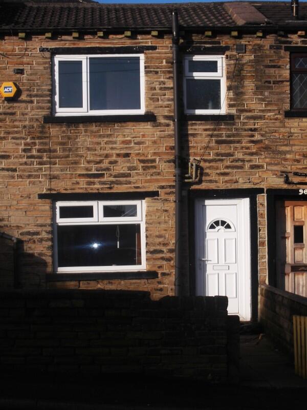 2 bed Mid Terraced House for rent in Bradford. From Biscayne Properties - Bradford