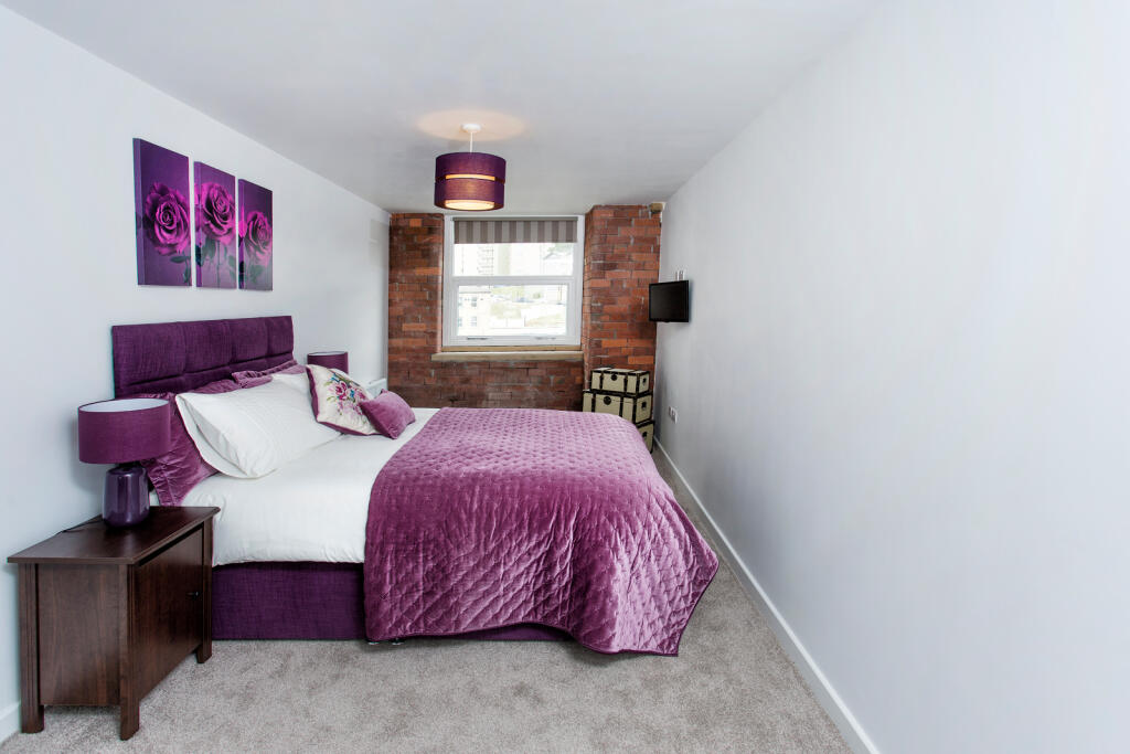 1 bed Apartment for rent in Bradford. From Biscayne Properties - Bradford