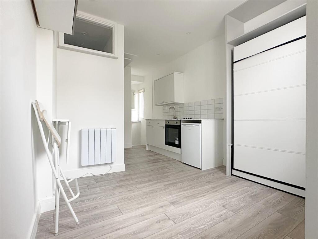 0 bed Studio for rent in Brighton and Hove. From Bishop Sullivan - Brighton 0 bed Studio for rent in Brighton and Hove. From Bishop Sullivan - Brighton